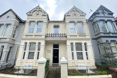 3 bed house, Connaught Avenue, Mutley, Plymouth, PL47BX - Image 1